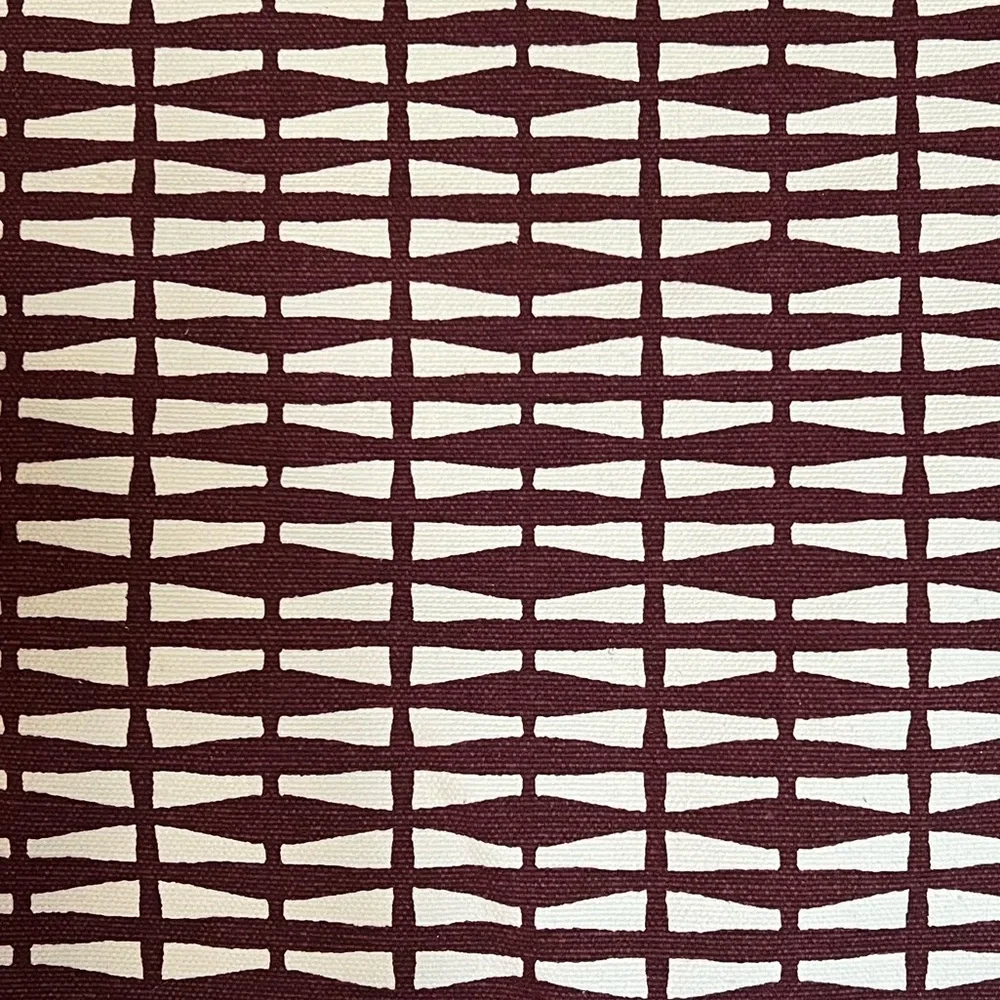 Table Runner Merlot and White, Brand New